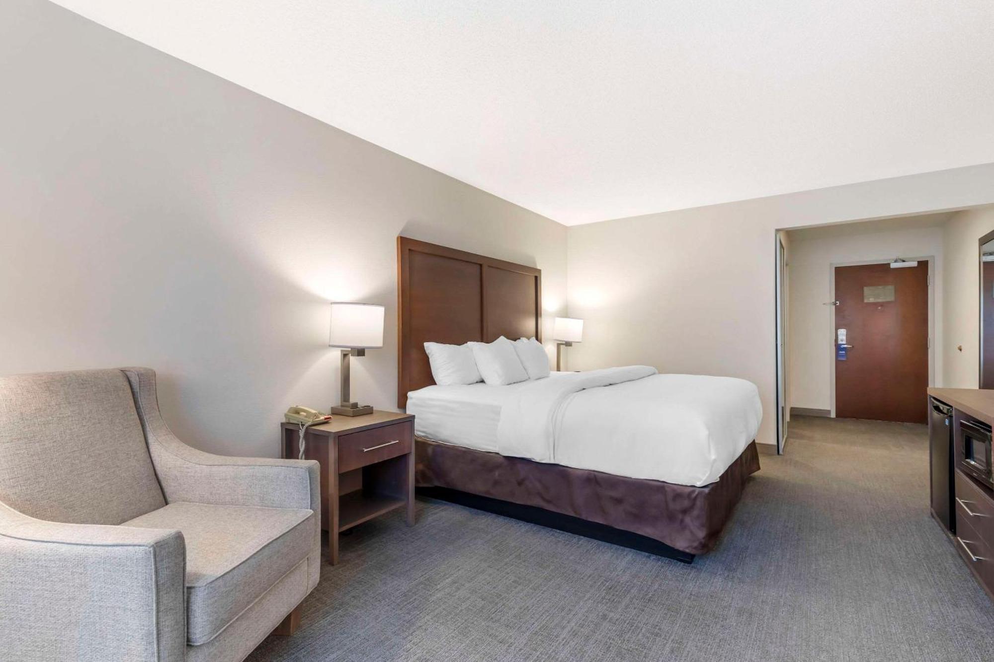 Comfort Inn & Suites Честертаун Екстер'єр фото