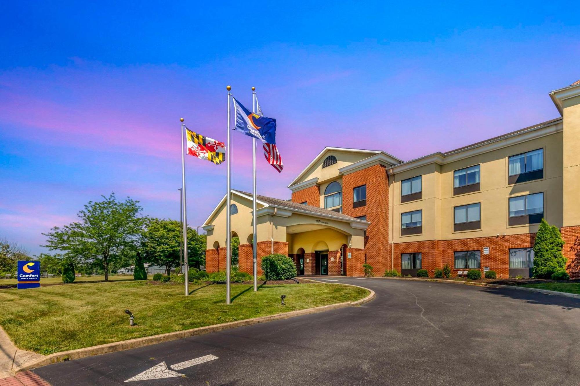 Comfort Inn & Suites Честертаун Екстер'єр фото
